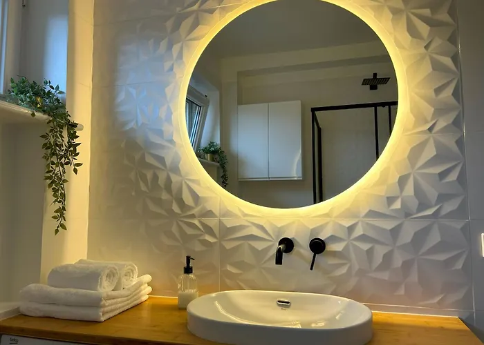 Fantastays - Sunny Cloud Apartment Wroclaw