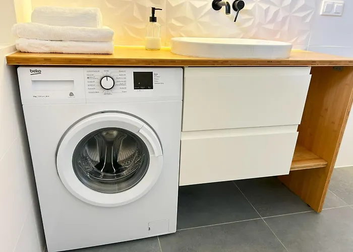 Fantastays - Sunny Cloud Apartment Wroclaw